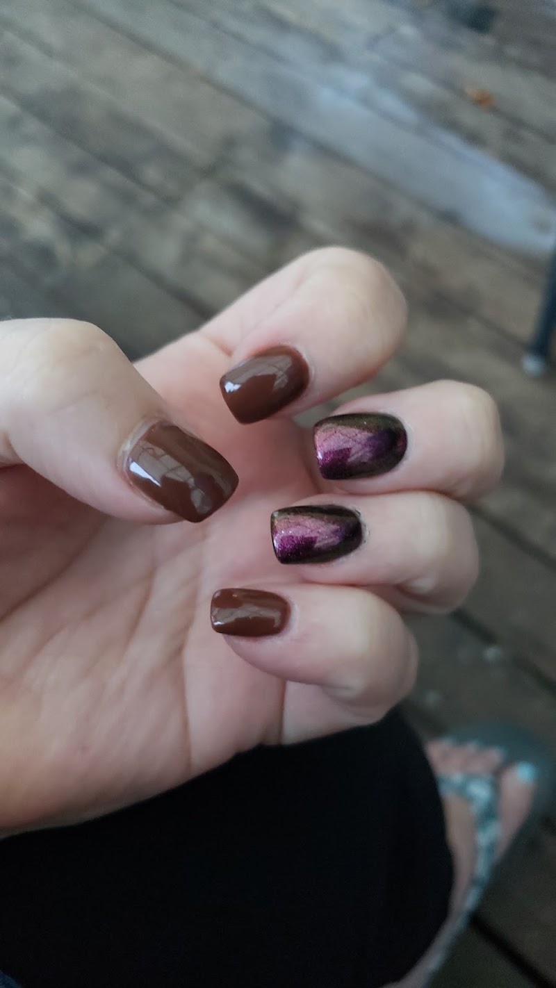 Pretty Please Salon, beauty salon in Longview, WA, photo 4 of 6